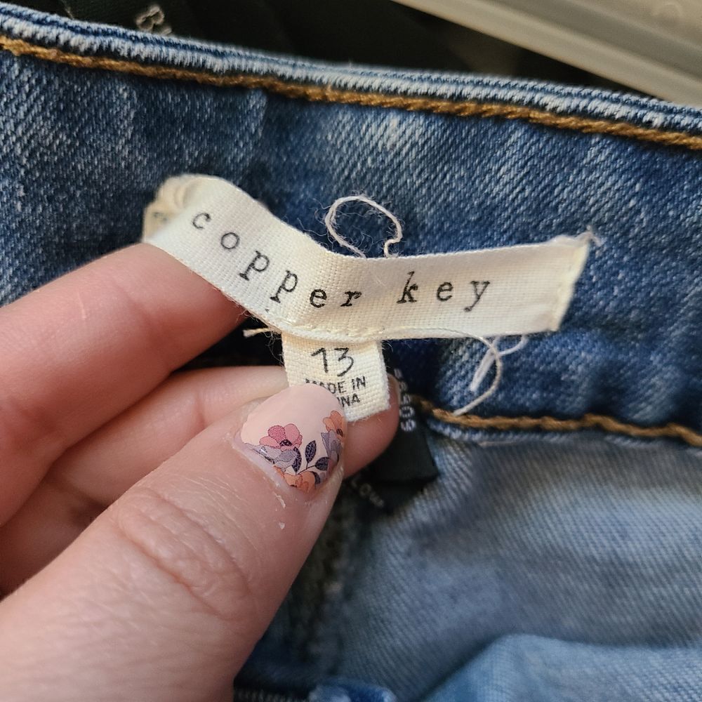 Copper Key Shorts - Picture 5 of 6
